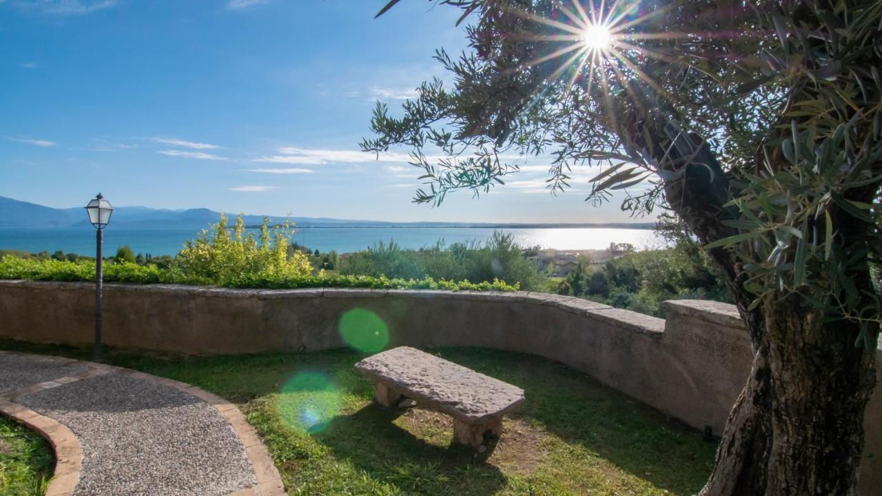 Castello Belvedere Apartments Desenzano del Garda Exterior photo