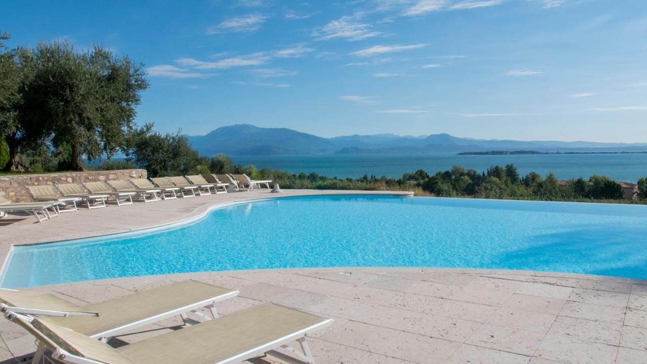 Castello Belvedere Apartments Desenzano del Garda Exterior photo