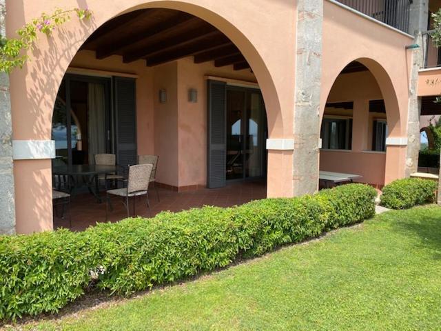Castello Belvedere Apartments Desenzano del Garda Exterior photo