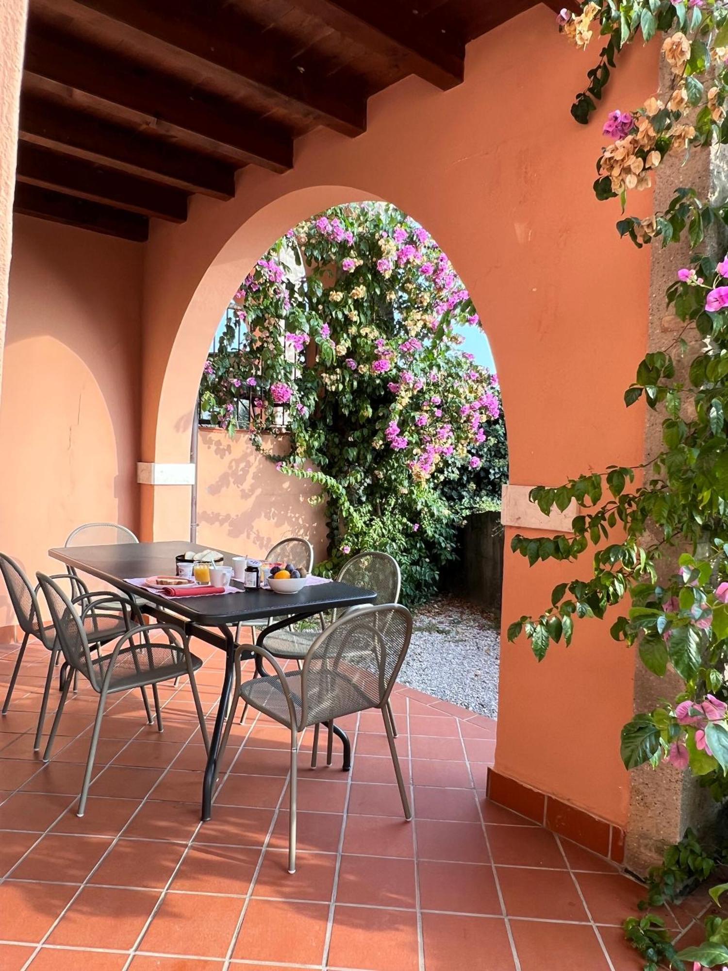 Castello Belvedere Apartments Desenzano del Garda Exterior photo
